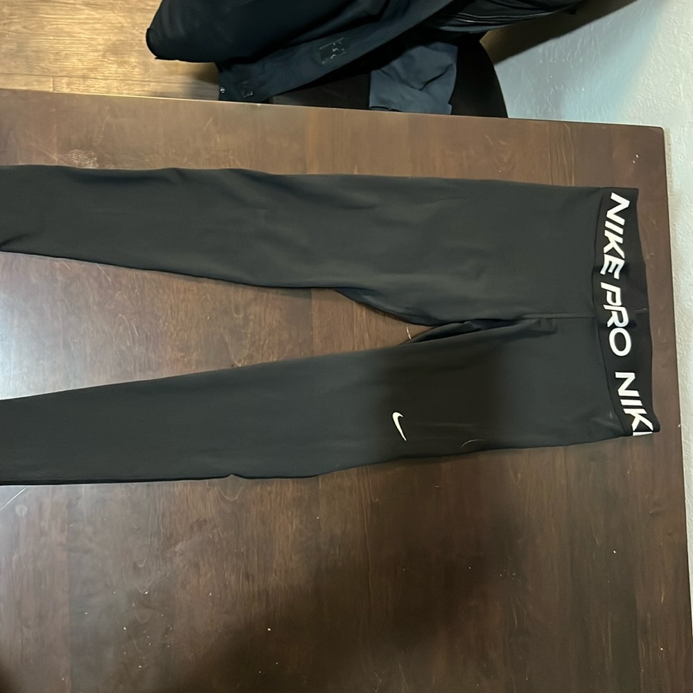 Black Nike Pro leggings. Size medium. Never worn.